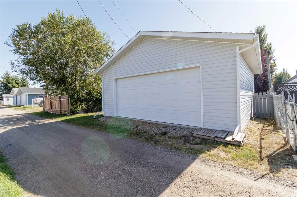 150 Devilder Avenue, Trochu, AB