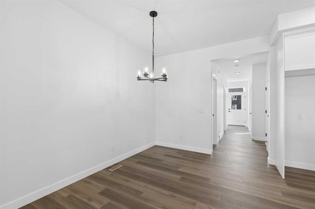 463 Buffaloberry Manor Se, Calgary, AB
