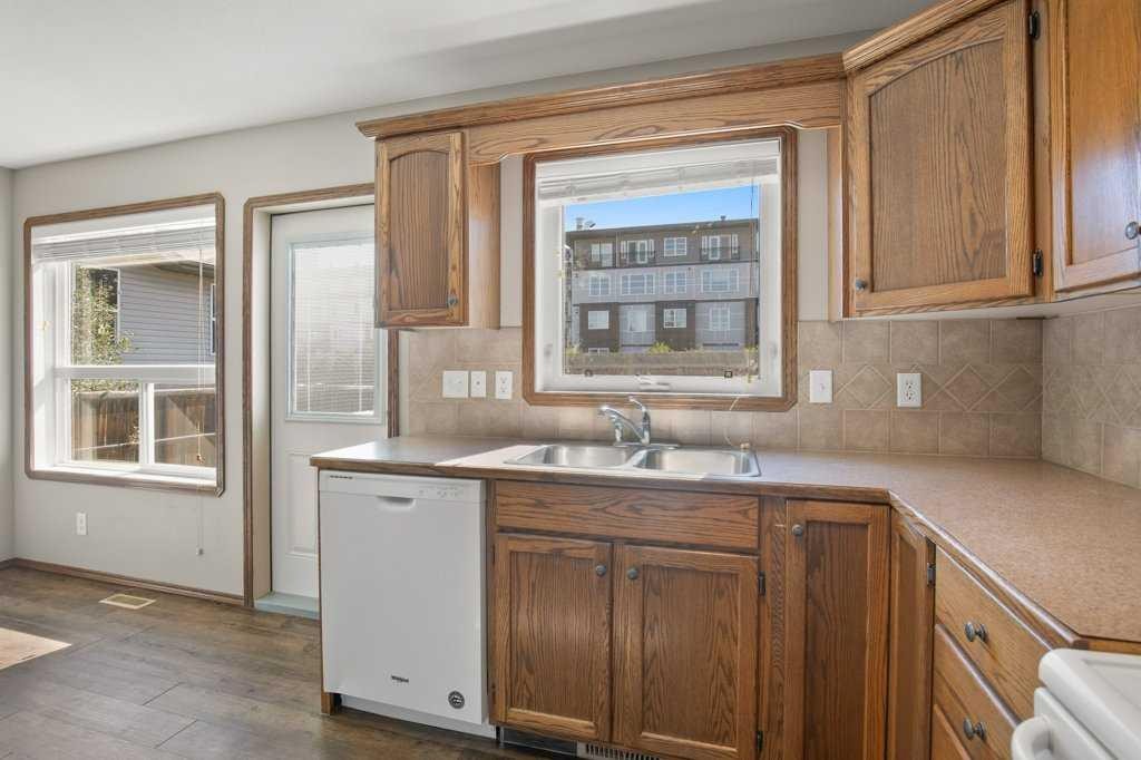 127 Lyons Close, Red Deer, AB