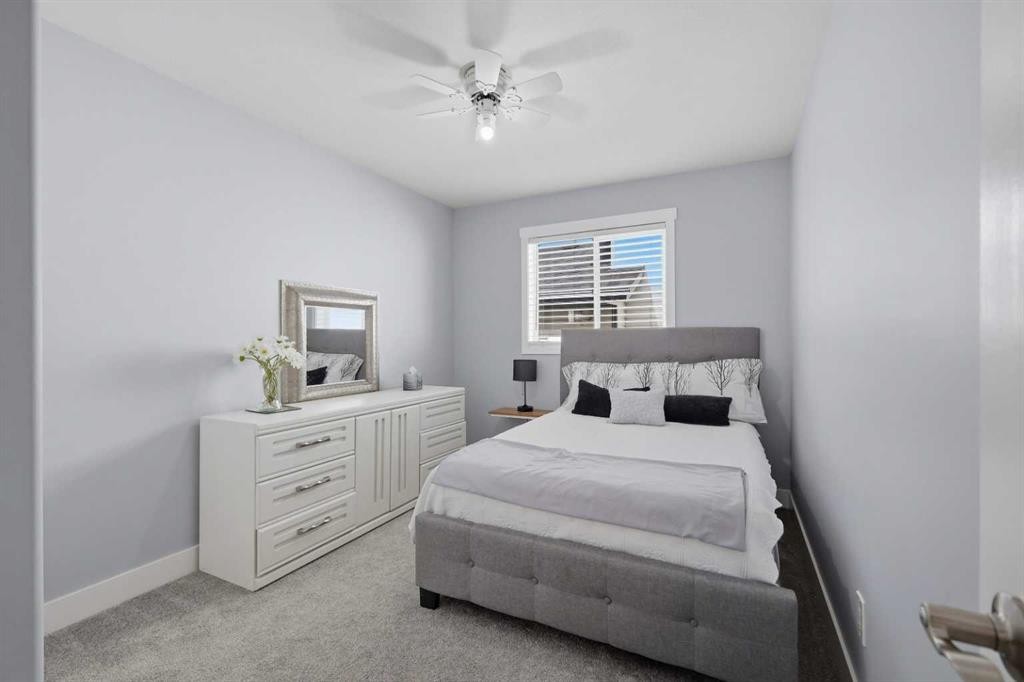 35 Heenan Crescent, Sylvan Lake, AB