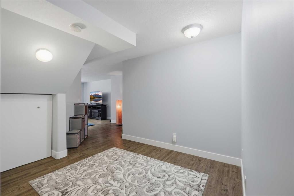 35 Heenan Crescent, Sylvan Lake, AB