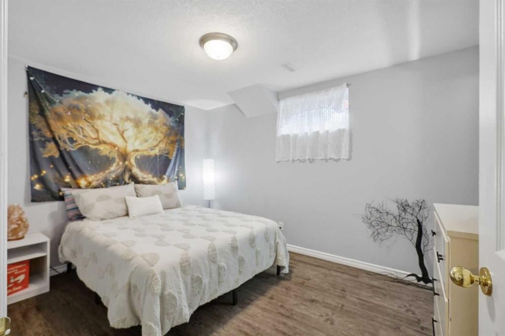 35 Heenan Crescent, Sylvan Lake, AB