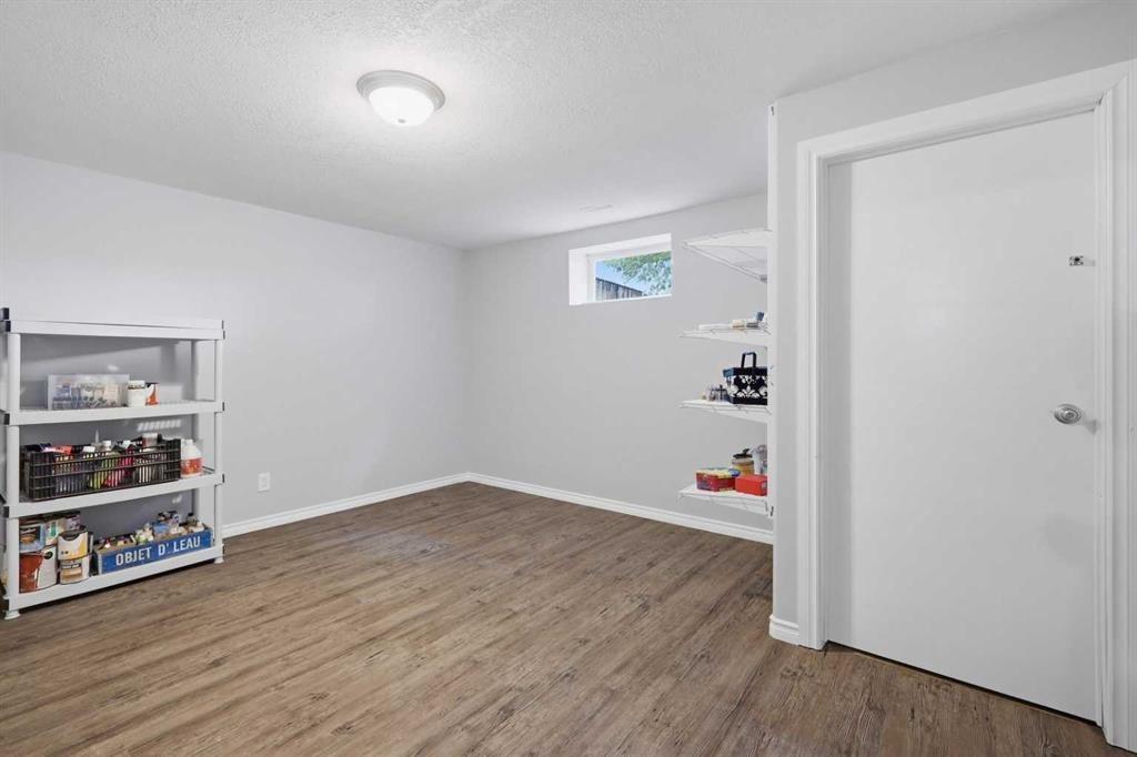 35 Heenan Crescent, Sylvan Lake, AB