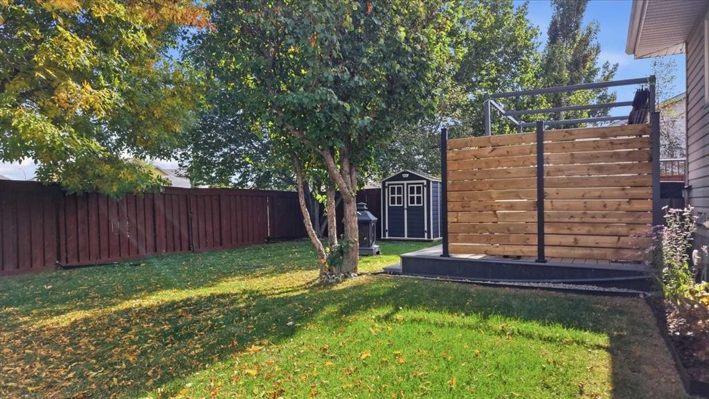 35 Heenan Crescent, Sylvan Lake, AB