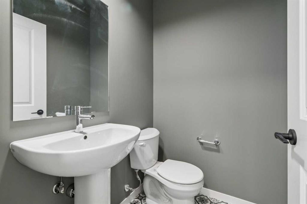 45 Bluerock Hill Sw, Calgary, AB