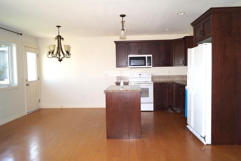 2-5511 54 Street, Ponoka, AB