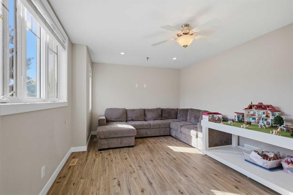 4906 43 Street, Ponoka, AB