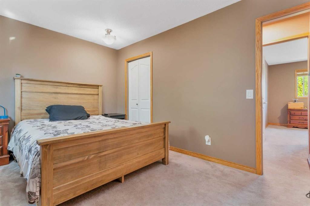 54 Lakeview Crescent, Sylvan Lake, AB