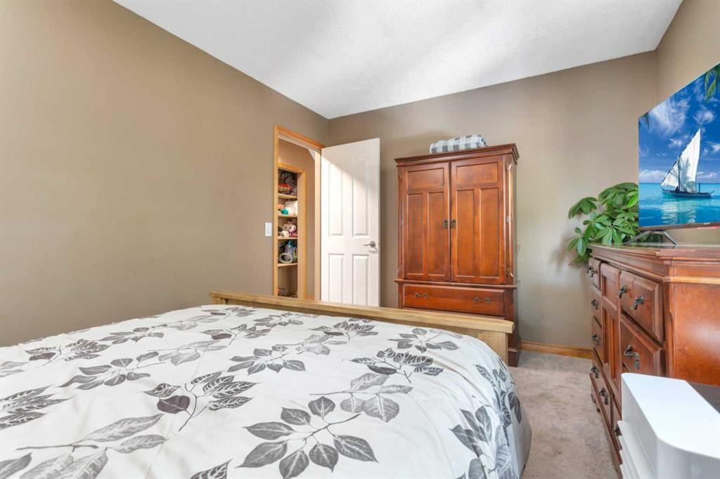 54 Lakeview Crescent, Sylvan Lake, AB