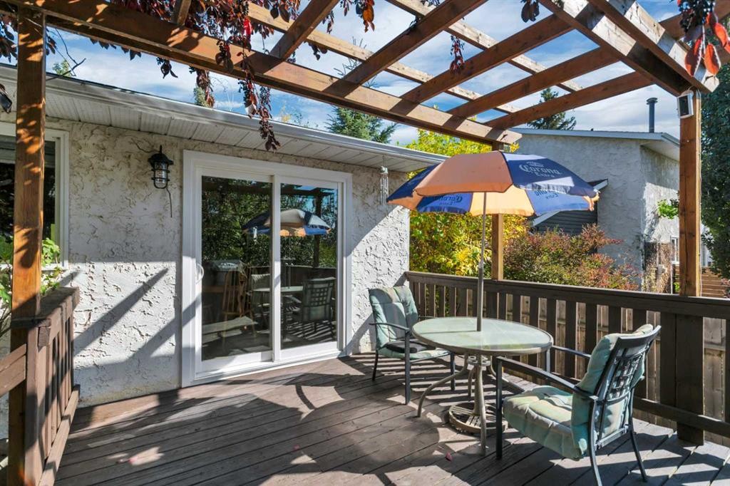 54 Lakeview Crescent, Sylvan Lake, AB