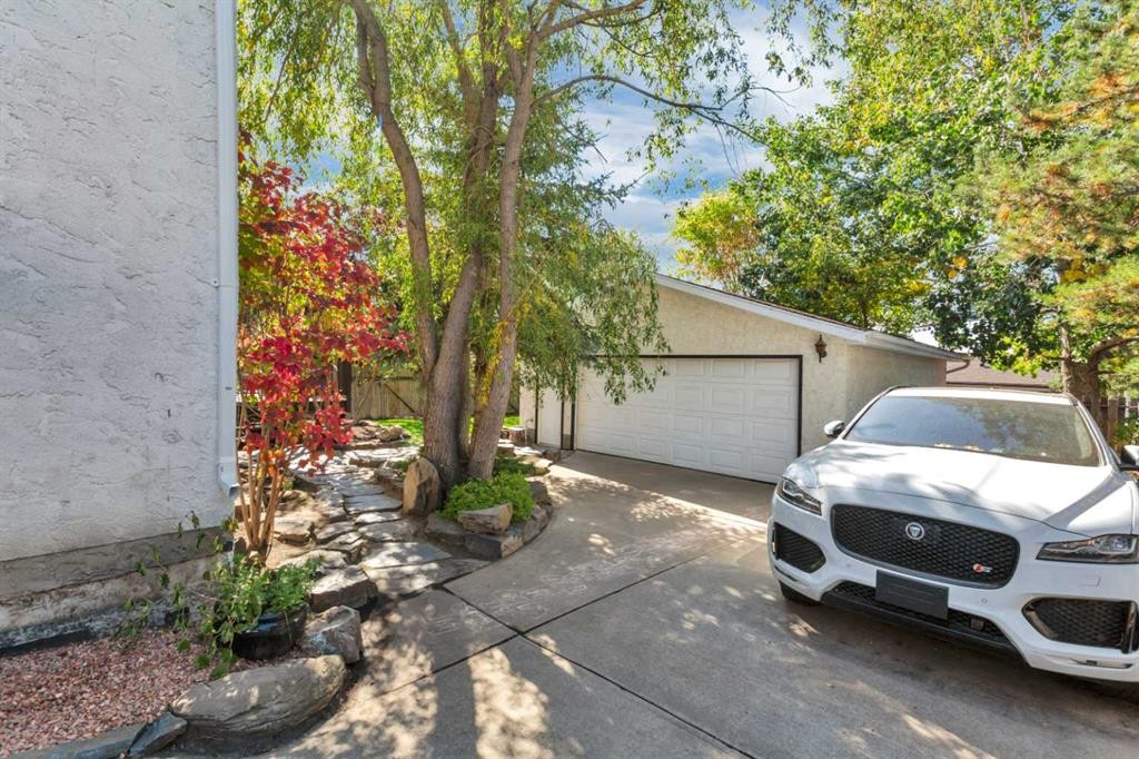 54 Lakeview Crescent, Sylvan Lake, AB