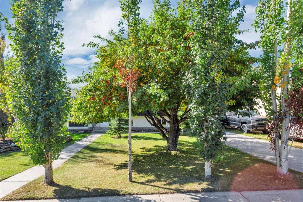 54 Lakeview Crescent, Sylvan Lake, AB