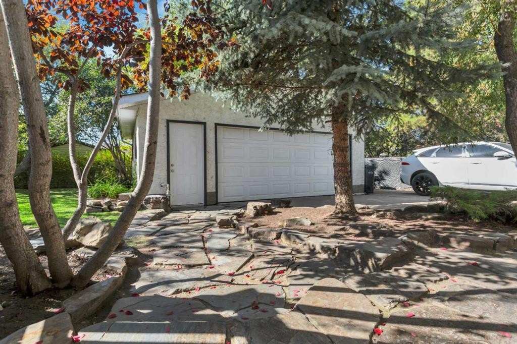 54 Lakeview Crescent, Sylvan Lake, AB