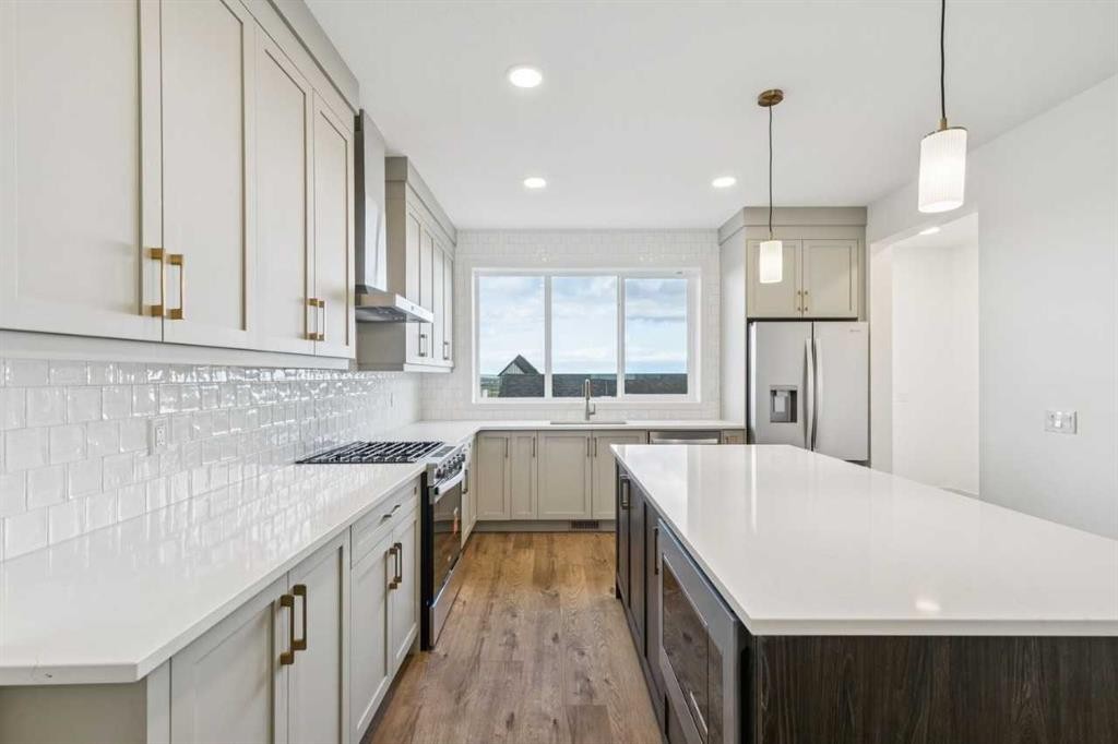 69 Bluerock Hill Sw, Calgary, AB