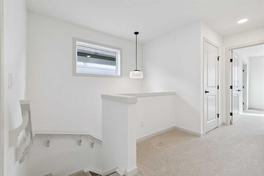 41 Bluerock Hill Sw, Calgary, AB
