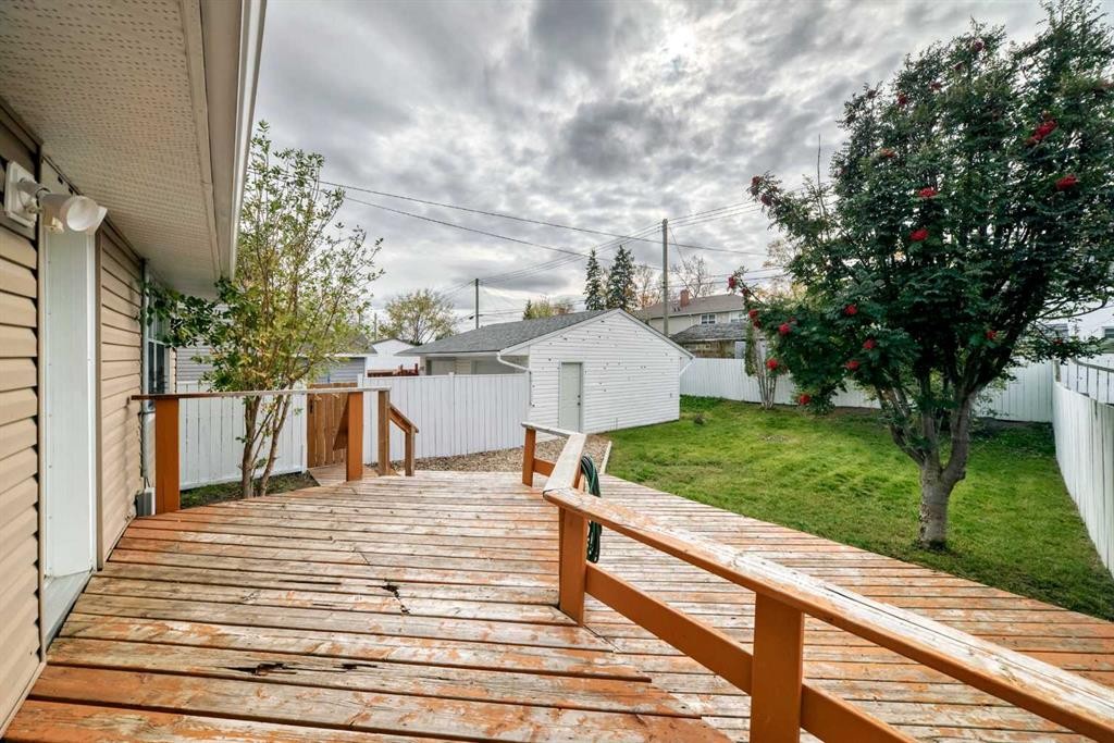 315 Spruce Street, Springbrook, AB