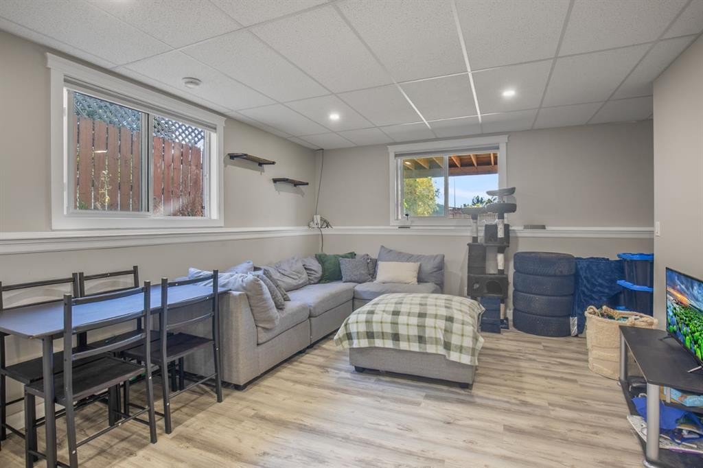 6913 59 Avenue, Red Deer, AB