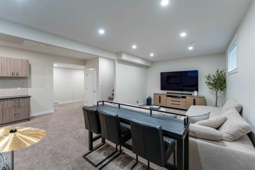 4611 45 Street, Red Deer, AB