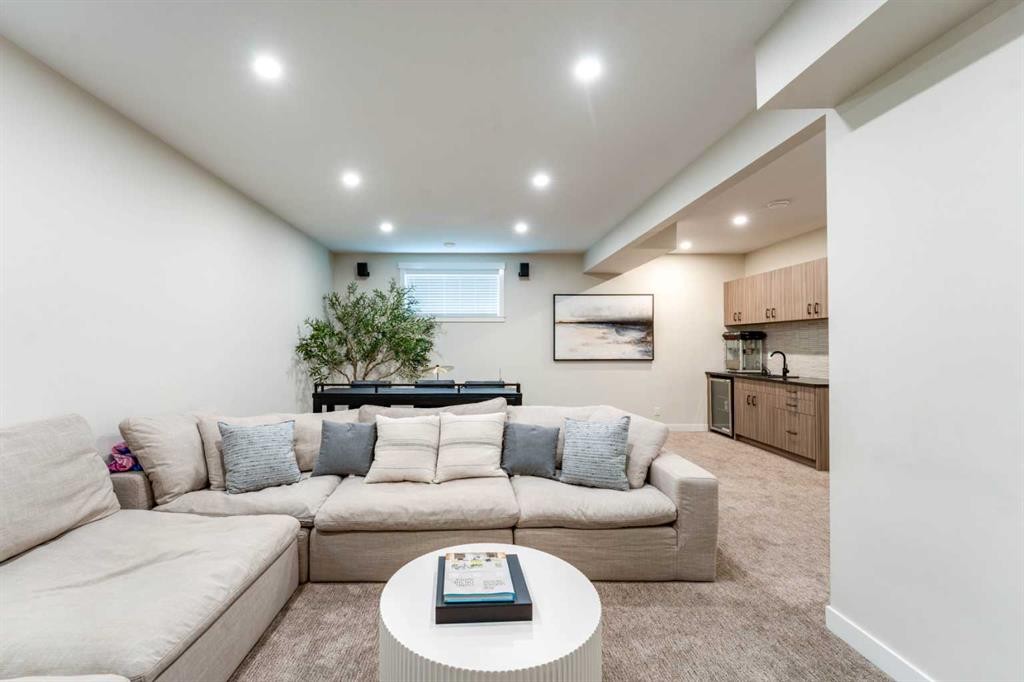 4611 45 Street, Red Deer, AB
