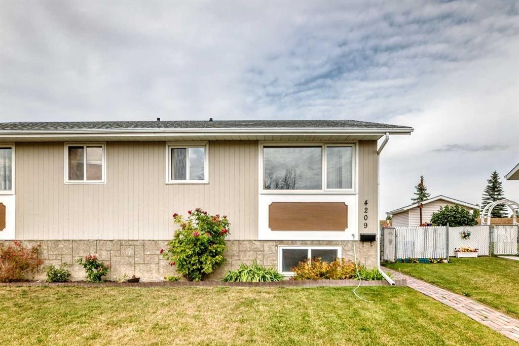 4209 54 Avenue, Innisfail, AB