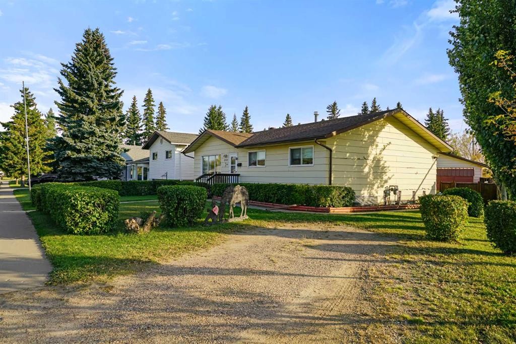 5323 55 Avenue, Viking, AB
