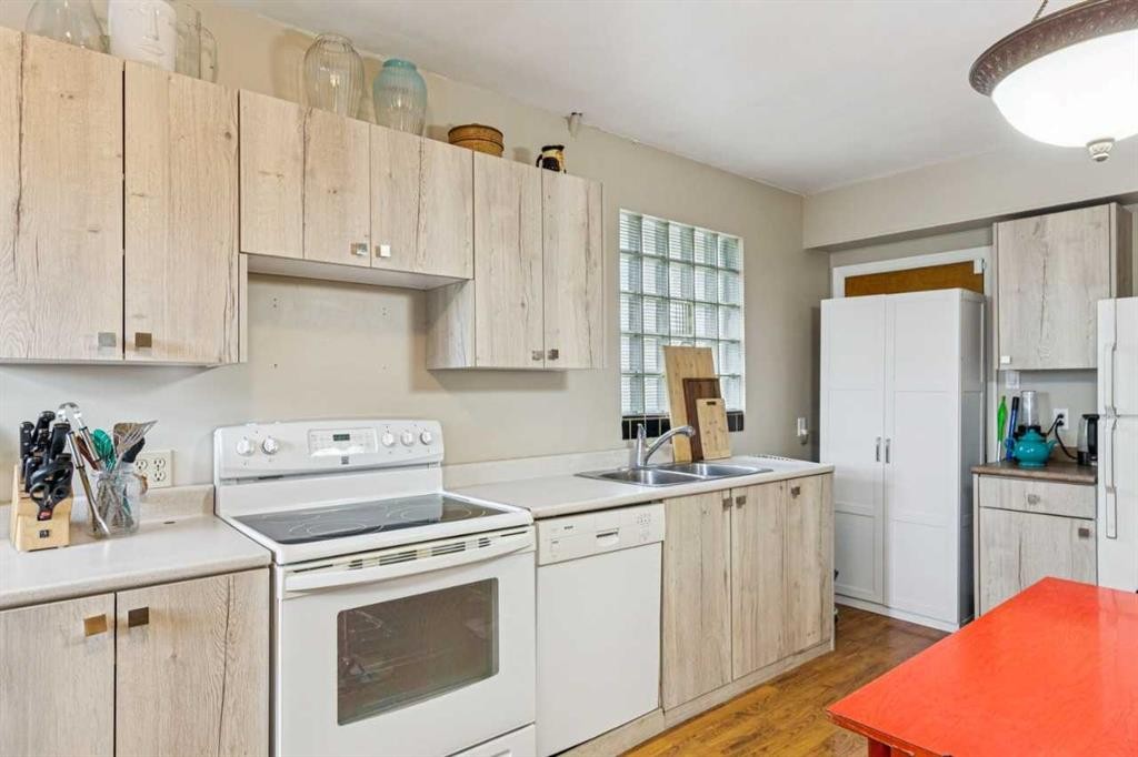 2128 17 Avenue Sw, Calgary, AB