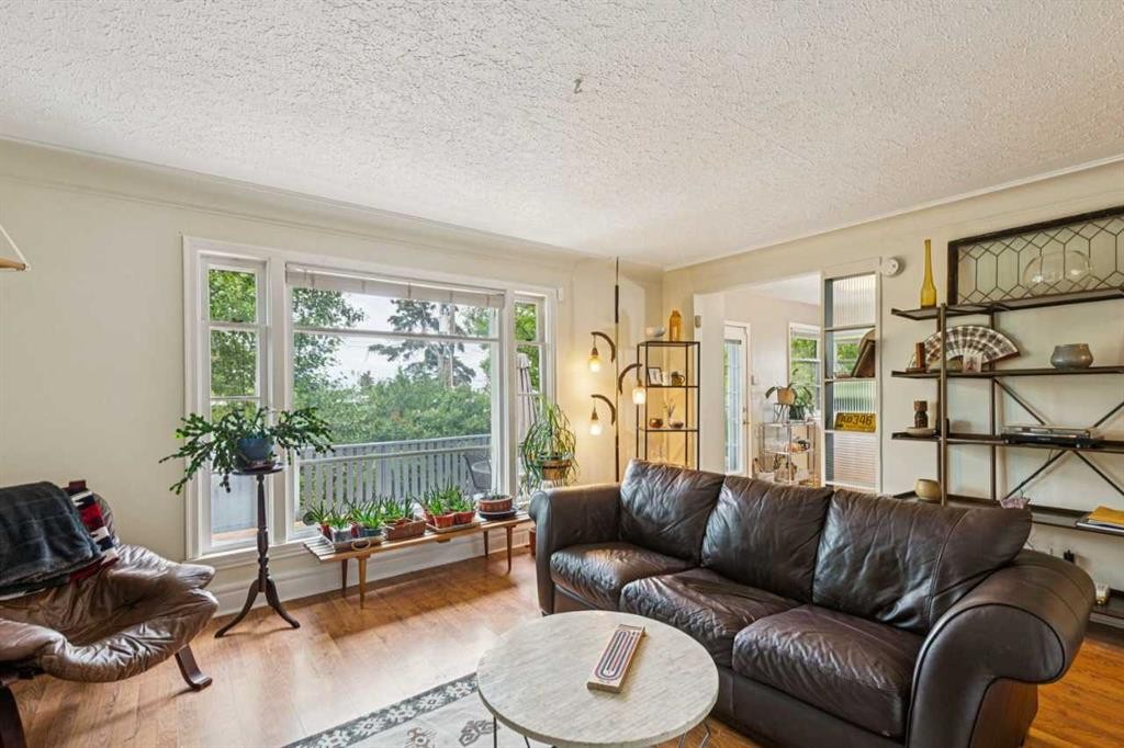 2128 17 Avenue Sw, Calgary, AB