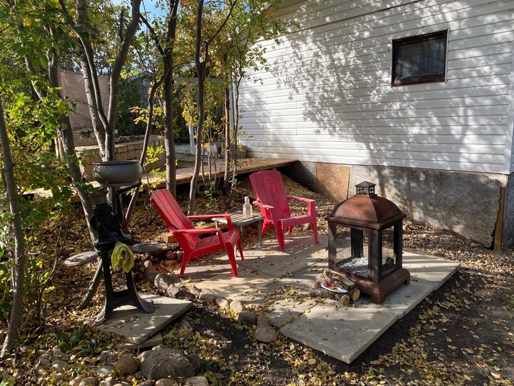 313 Minnewaukan Road, Tillicum Beach, AB