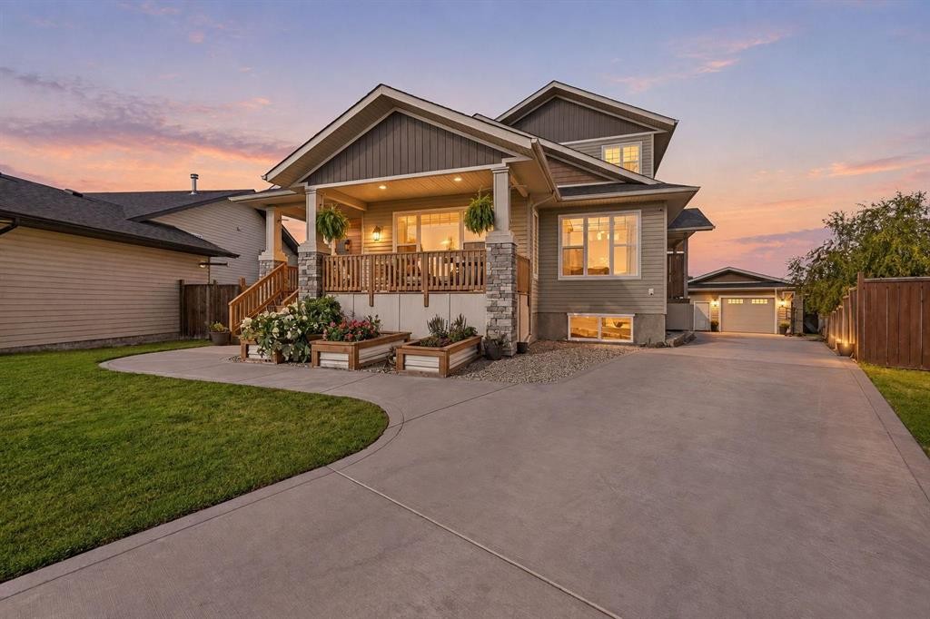 17 Hammond Close, Sylvan Lake, AB