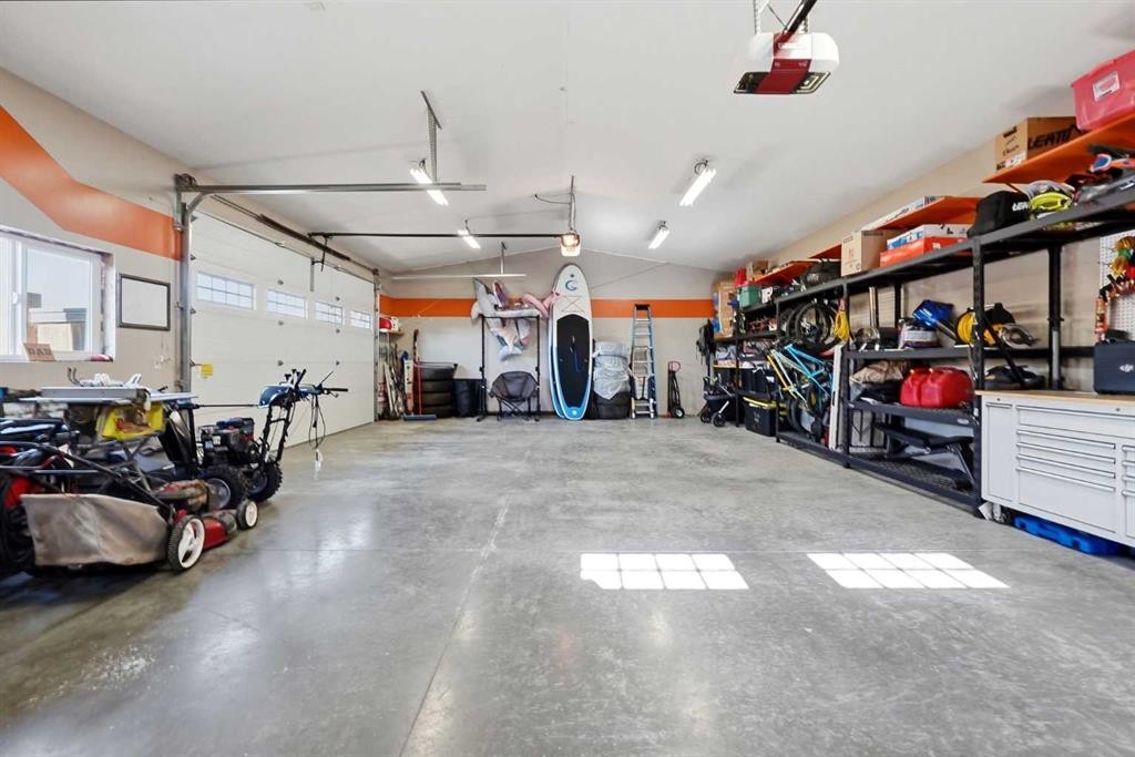 17 Hammond Close, Sylvan Lake, AB