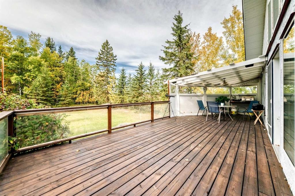 5160 & 5156 52Nd Street, Caroline, AB