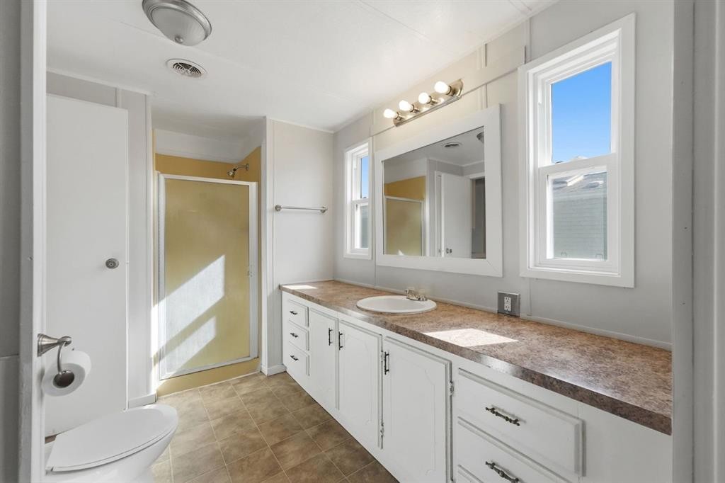 75-5344 76 Street, Red Deer, AB