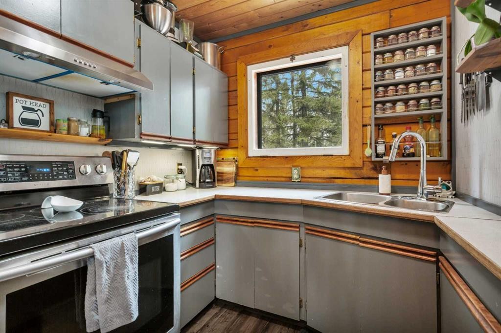 30 Mountainview Road, Rural Clearwater County, AB