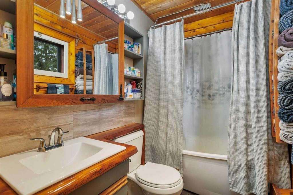 30 Mountainview Road, Rural Clearwater County, AB