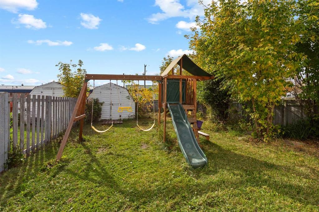 5205B 52 Avenue, Camrose, AB
