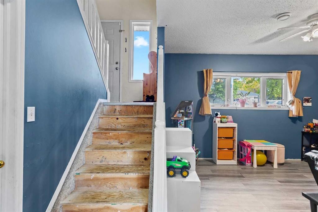 5205B 52 Avenue, Camrose, AB