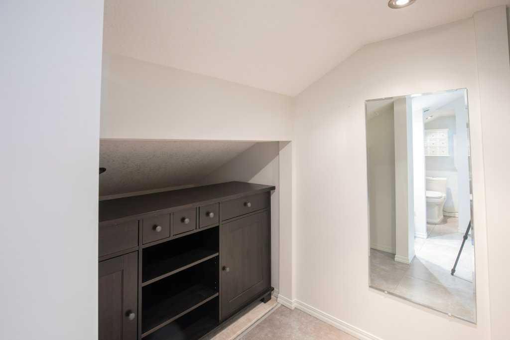 130 Westview Drive, Sylvan Lake, AB