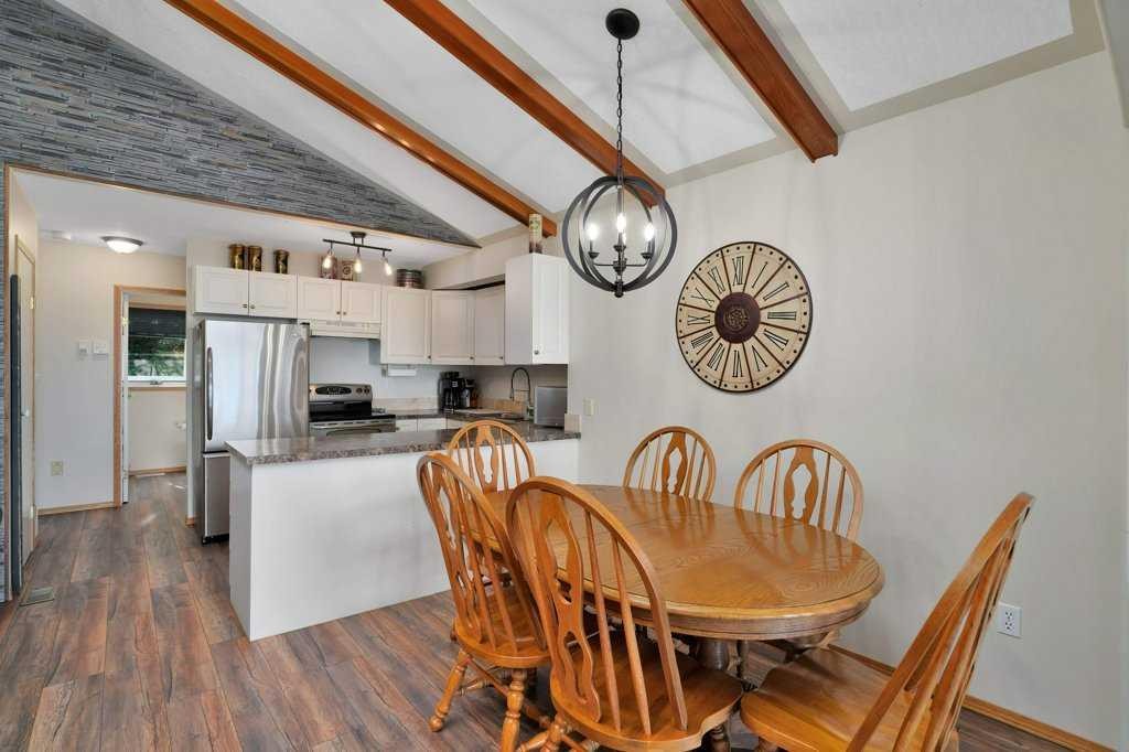 34 Beach Street East, Rochon Sands, AB