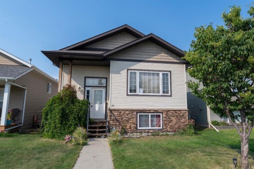 20 Horne Close  Sylvan Lake, AB T4S 0C4
