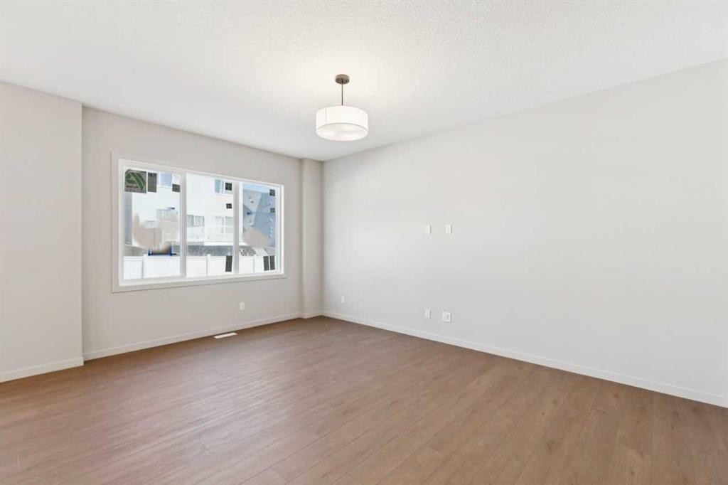 1062 Bayview Crescent Sw, Airdrie, AB