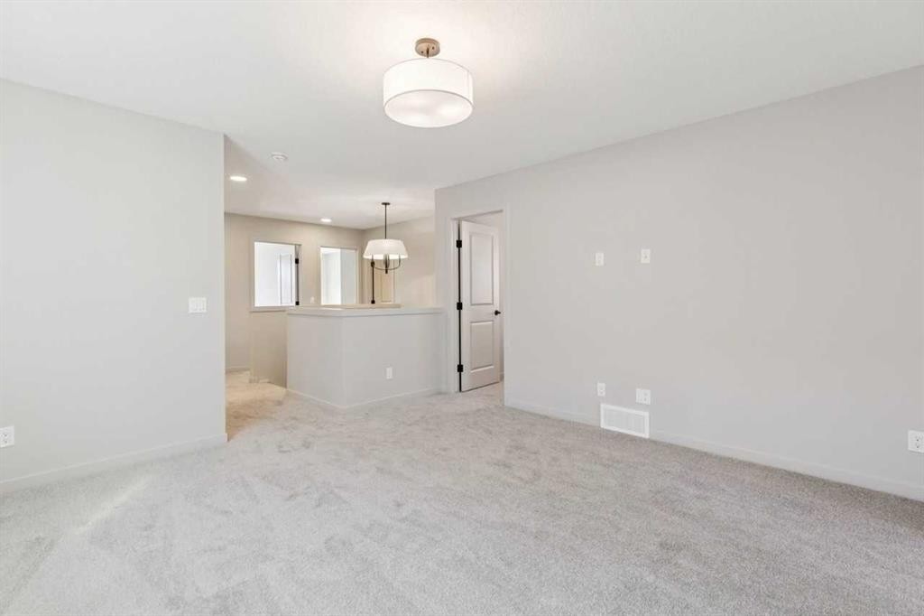 1062 Bayview Crescent Sw, Airdrie, AB