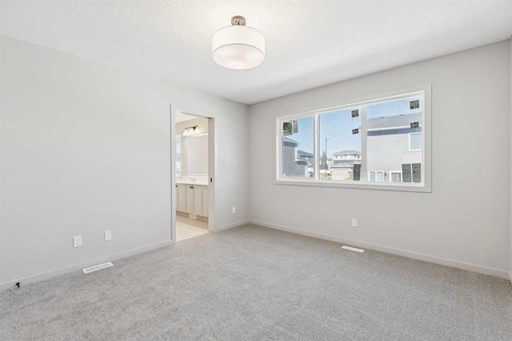1062 Bayview Crescent Sw, Airdrie, AB