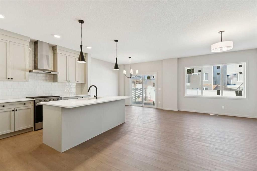 1062 Bayview Crescent Sw, Airdrie, AB