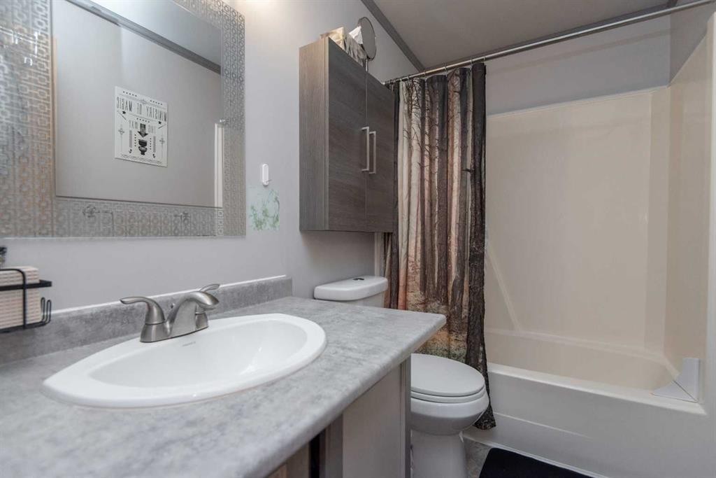5716 71 Street, Red Deer, AB