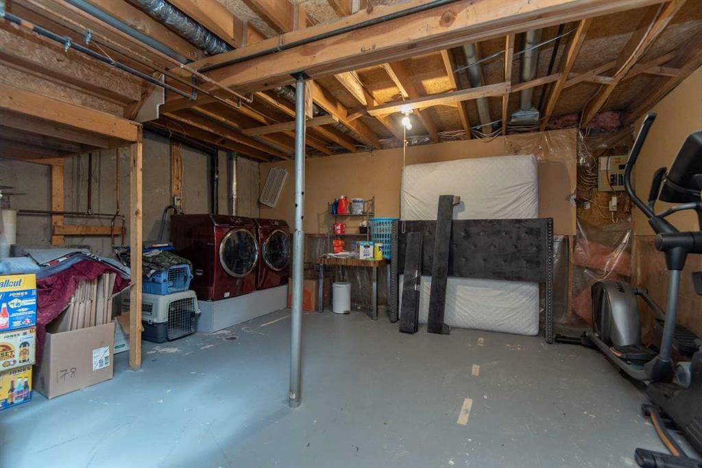 5716 71 Street, Red Deer, AB