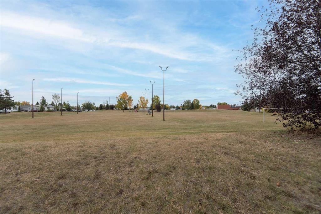 5716 71 Street, Red Deer, AB