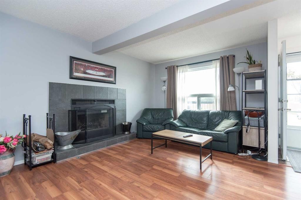 5716 71 Street, Red Deer, AB