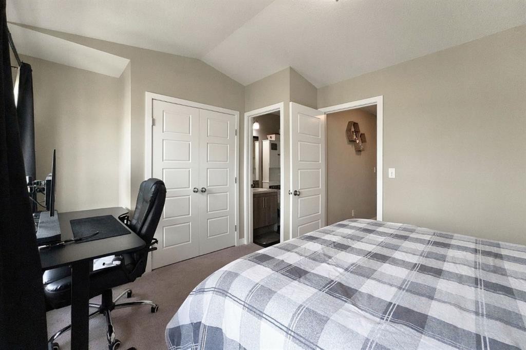 303-125 Caribou Crescent, Red Deer, AB