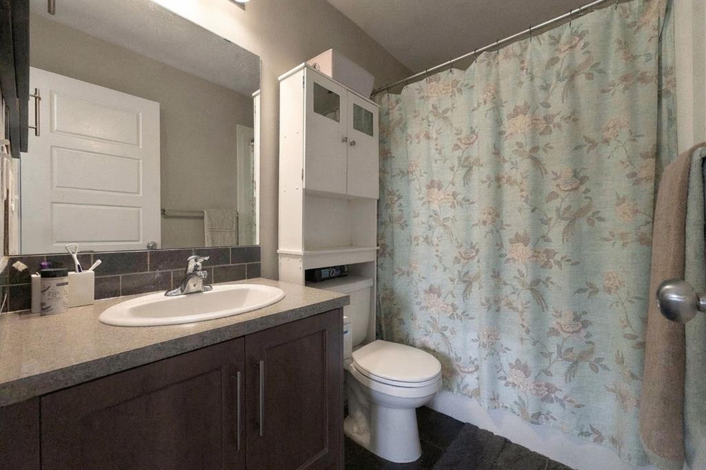 303-125 Caribou Crescent, Red Deer, AB
