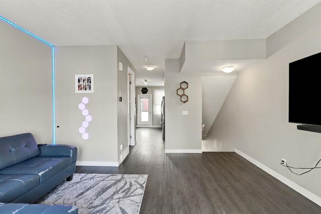 303-125 Caribou Crescent, Red Deer, AB